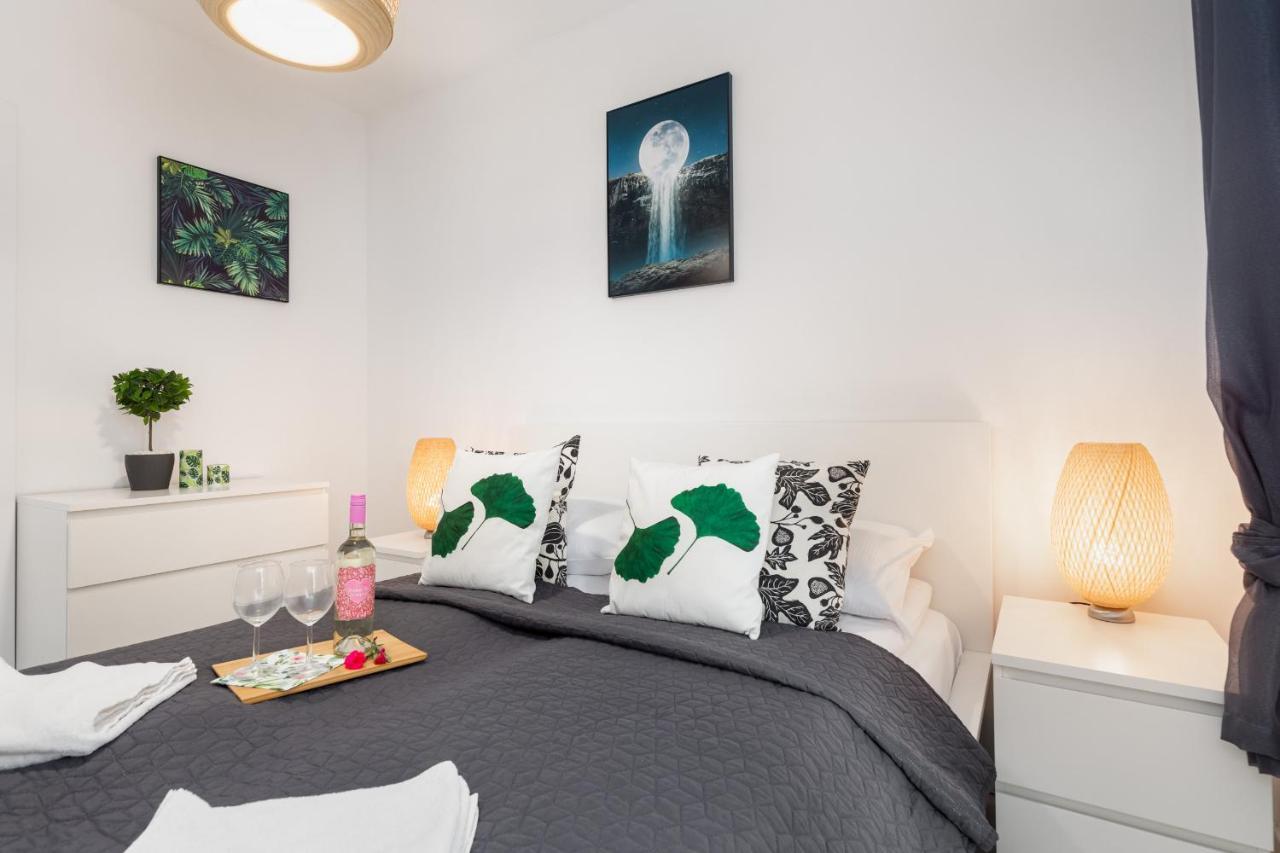 Kapitanski Mostek Apartments Kolobrzeg By Noclegi Renters Kültér fotó